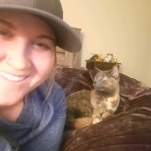 Meet your Posher, Leia